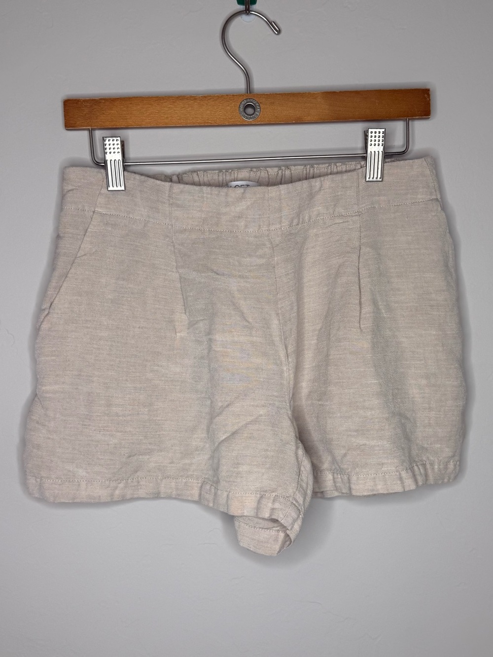 Loft tan linen blend shorts size small